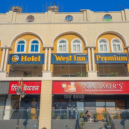 Hotel West Inn Premium Kharar Exterior foto